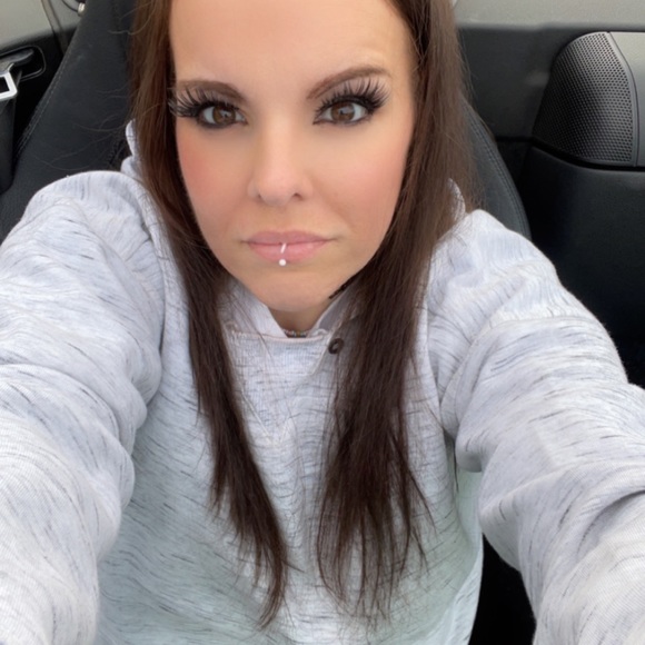 Meet your Posher, Jennifer - Picture 5 of 8